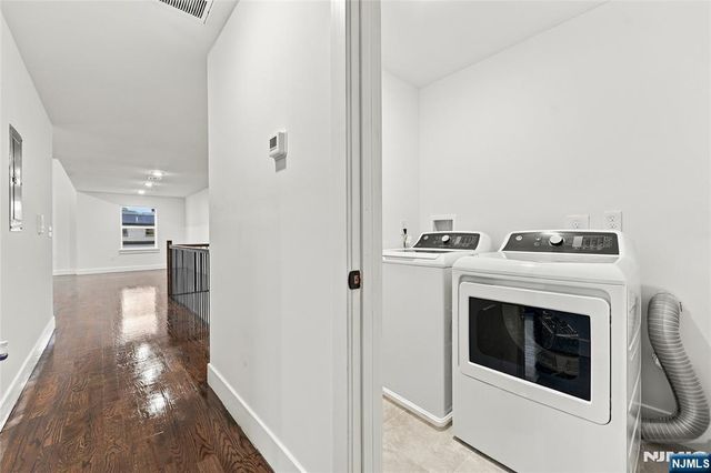 543 13th Avenue 1, Newark, NJ 07103