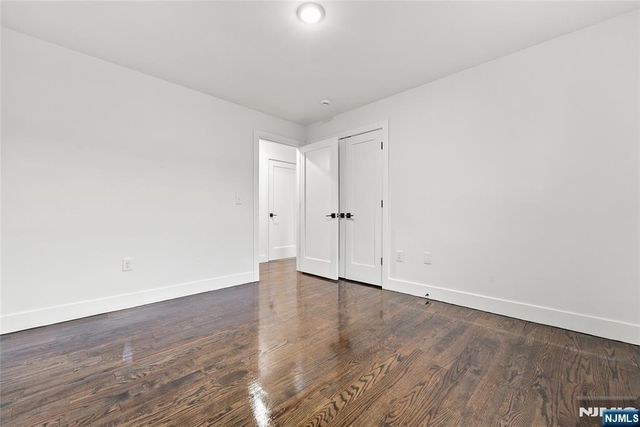 543 13th Avenue 1, Newark, NJ 07103