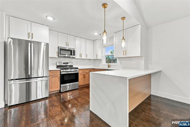 543 13th Avenue 1, Newark, NJ 07103
