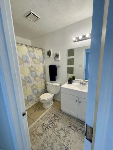 1809 Girard Boulevard SE, Albuquerque, NM 87106