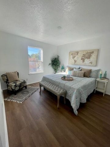 1809 Girard Boulevard SE, Albuquerque, NM 87106