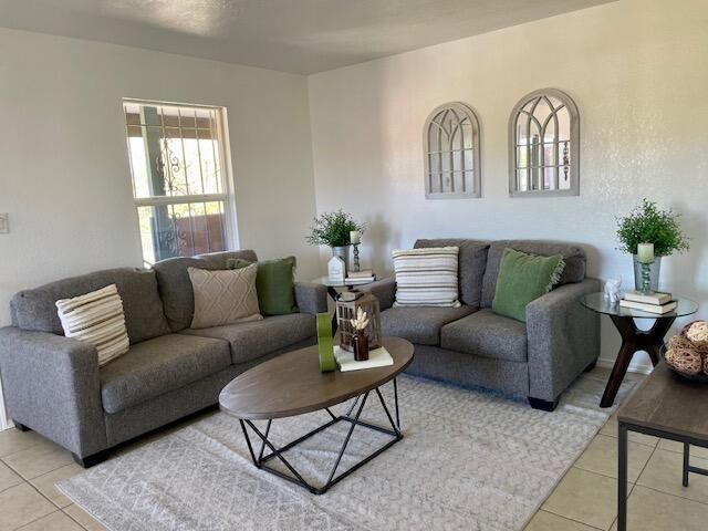 1809 Girard Boulevard SE, Albuquerque, NM 87106
