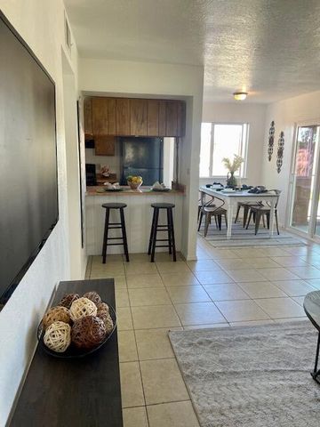 1809 Girard Boulevard SE, Albuquerque, NM 87106
