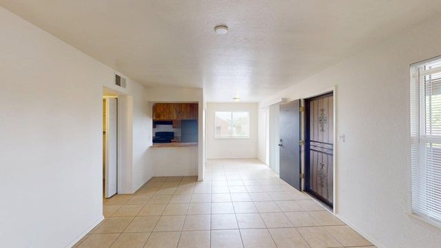 1809 Girard Boulevard SE, Albuquerque, NM 87106
