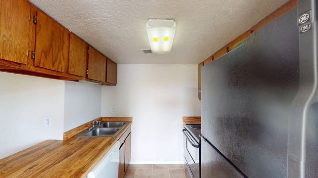 1809 Girard Boulevard SE, Albuquerque, NM 87106