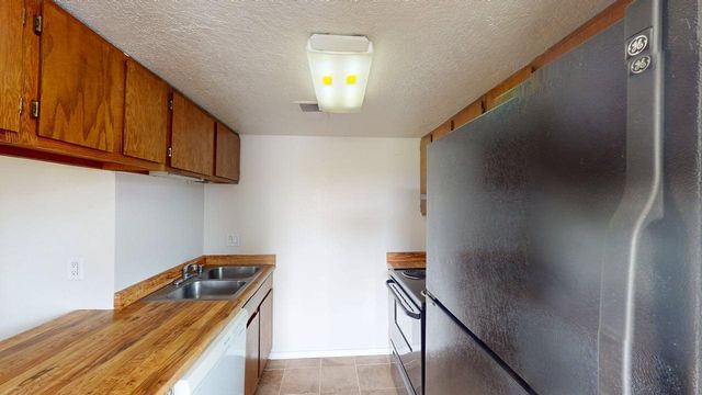 1809 Girard Boulevard SE, Albuquerque, NM 87106