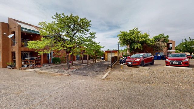 1809 Girard Boulevard SE, Albuquerque, NM 87106
