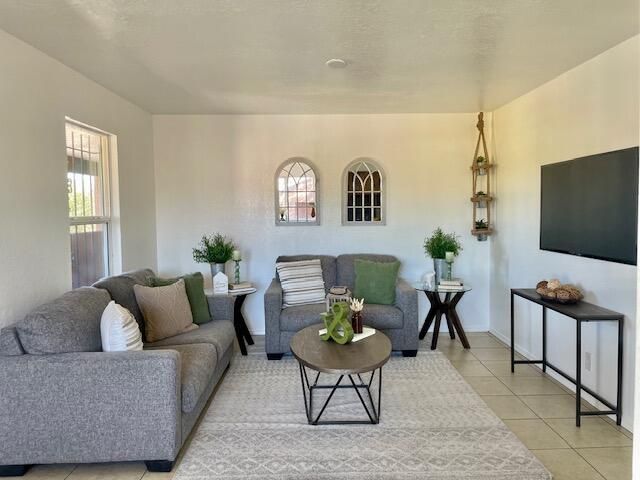 1809 Girard Boulevard SE, Albuquerque, NM 87106