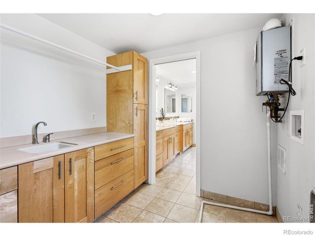 210 S Marion Parkway, Denver, CO 80209