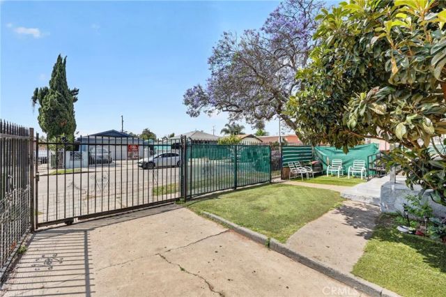 209 W 89th, Los Angeles, CA 90003