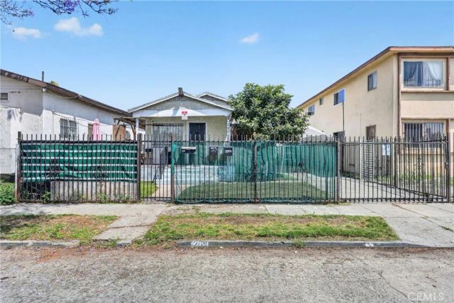 209 W 89th, Los Angeles, CA 90003