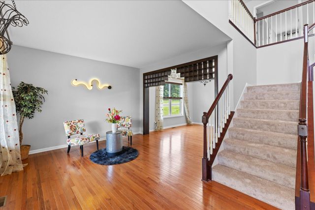 8490 Moraine Circle, Shakopee, MN 55379