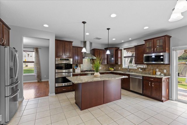 8490 Moraine Circle, Shakopee, MN 55379