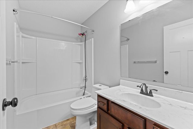 8490 Moraine Circle, Shakopee, MN 55379