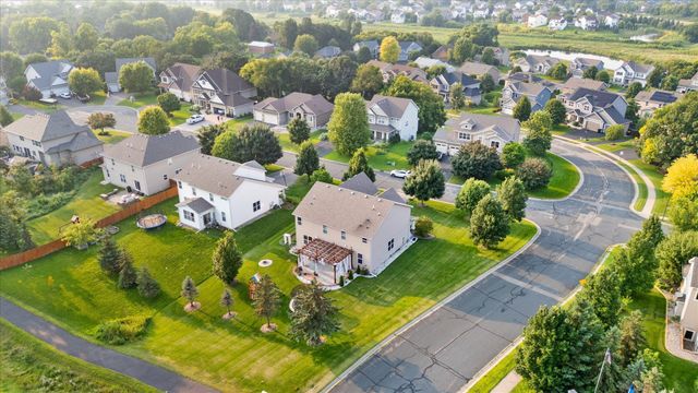 8490 Moraine Circle, Shakopee, MN 55379