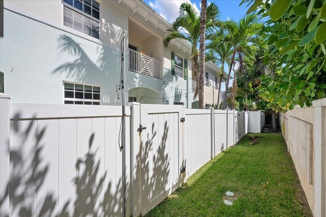 455 Ocean Ridge Way, Juno Beach, FL 33408