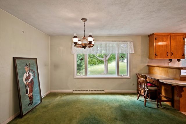 63 Bourbon Street, Portsmouth, RI 02871