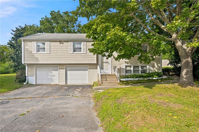 63 Bourbon Street, Portsmouth, RI 02871