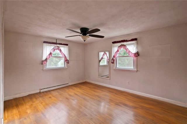 63 Bourbon Street, Portsmouth, RI 02871