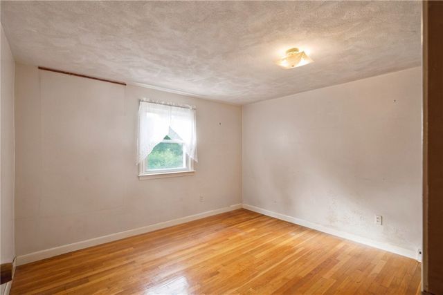 63 Bourbon Street, Portsmouth, RI 02871