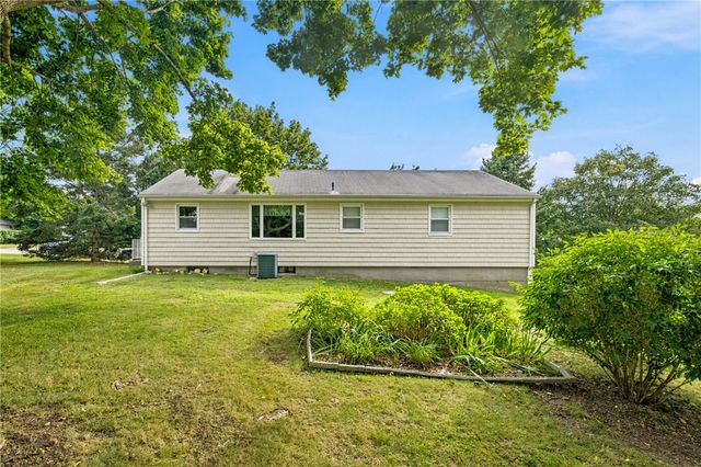 63 Bourbon Street, Portsmouth, RI 02871