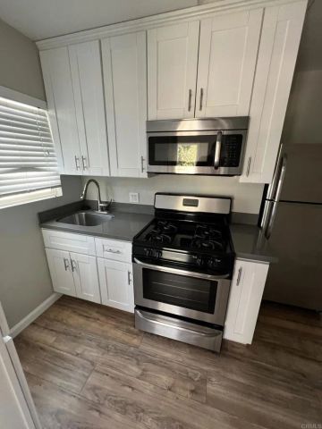 527 Dewey Street, San Diego, CA 92113
