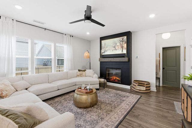 3629 Shady Forest Dr, Murfreesboro, TN 37128