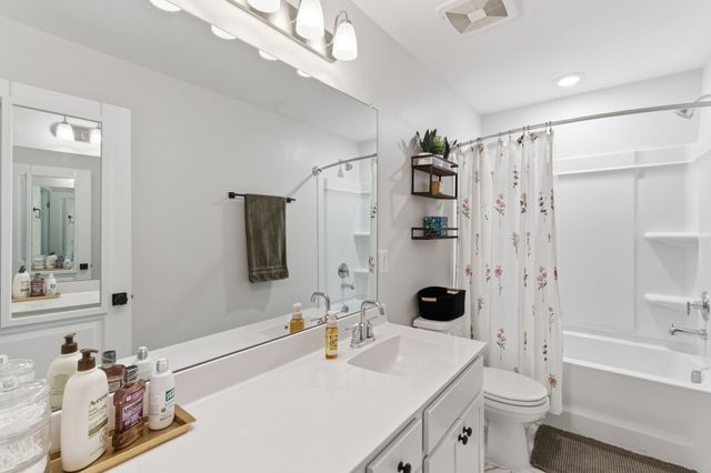 3629 Shady Forest Dr, Murfreesboro, TN 37128