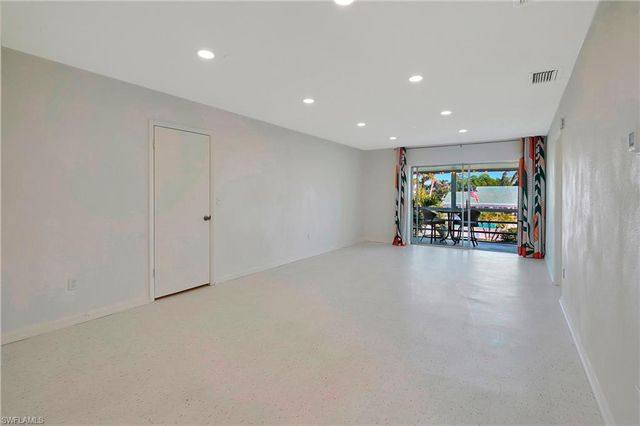 6731 Panther LN # D6, Fort Myers, FL 33919