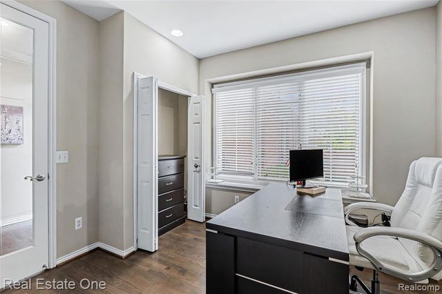 238 Harrington Drive, Troy, MI 48098