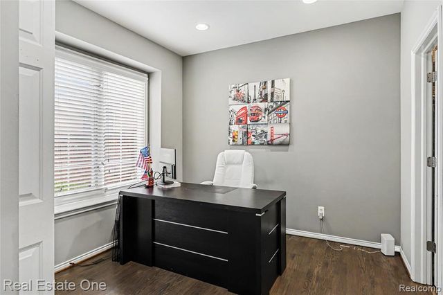 238 Harrington Drive, Troy, MI 48098
