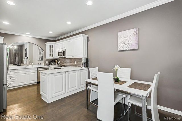 238 Harrington Drive, Troy, MI 48098