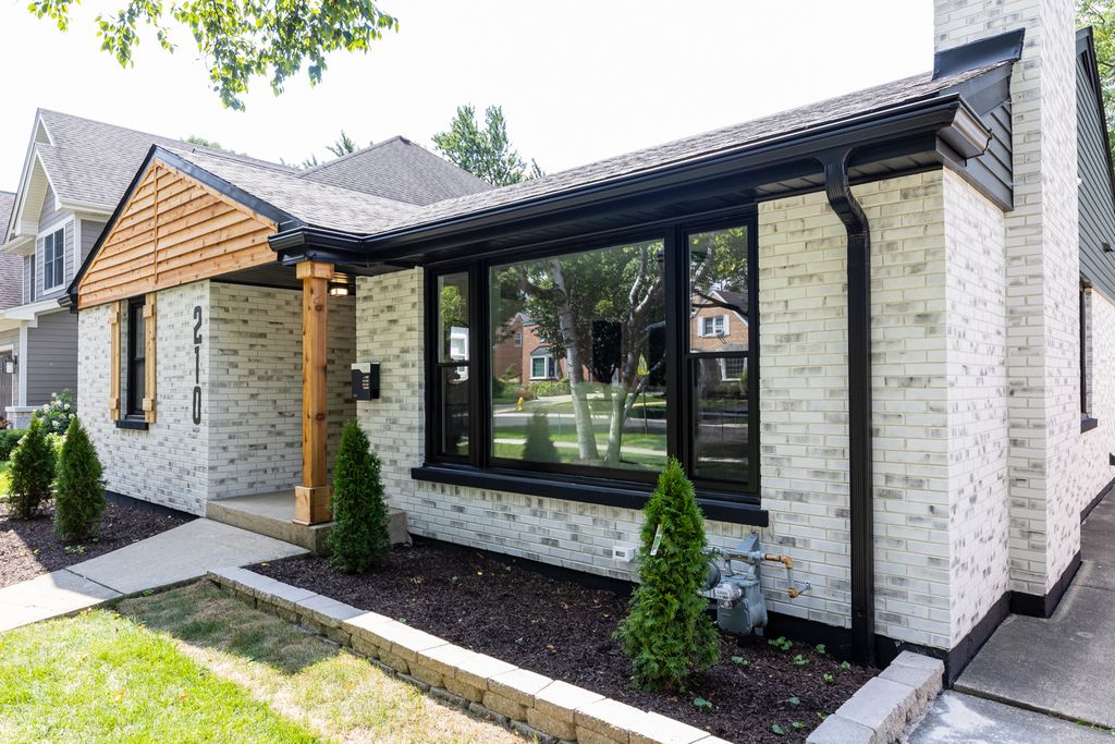 210 S Wa Pella Avenue, Mount Prospect, IL 60056 — exterior