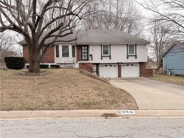 105 N Landcaster Drive, Raymore, MO 64083