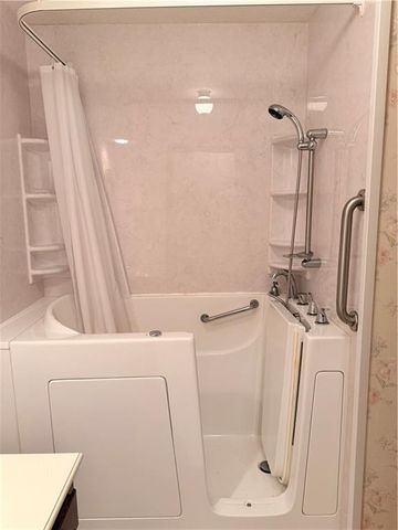 105 N Landcaster Drive, Raymore, MO 64083