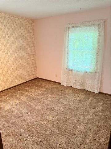 105 N Landcaster Drive, Raymore, MO 64083