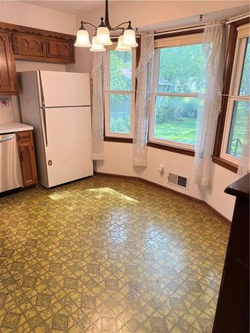 105 N Landcaster Drive, Raymore, MO 64083