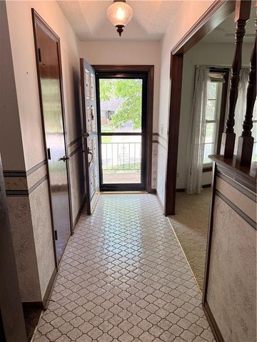 105 N Landcaster Drive, Raymore, MO 64083