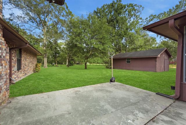 460 County Road 3182 318, Cleveland, TX 77327