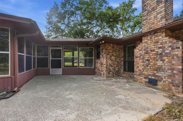 460 County Road 3182 318, Cleveland, TX 77327