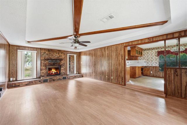 460 County Road 3182 318, Cleveland, TX 77327