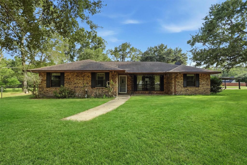 460 County Road 3182 318, Cleveland, TX 77327