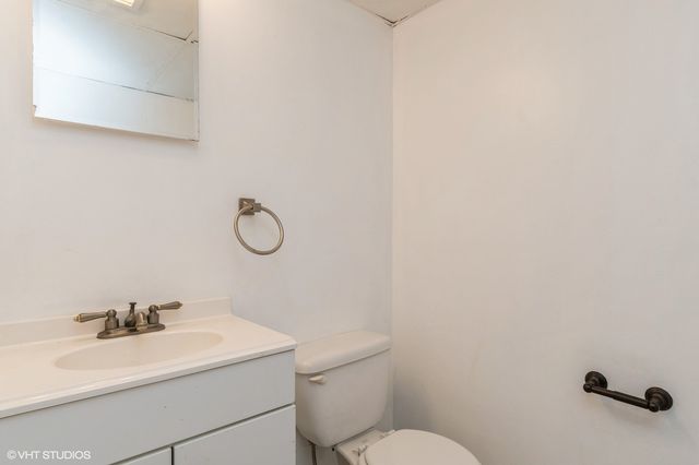 328 Walnut Circle, Bolingbrook, IL 60440