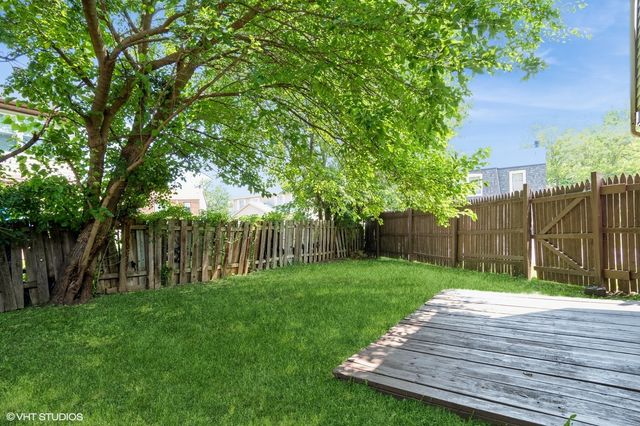 328 Walnut Circle, Bolingbrook, IL 60440