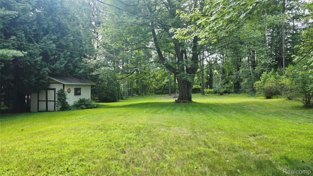 4677 Davidson Road, Kimball Township, MI 48074