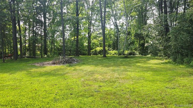 4677 Davidson Road, Kimball Township, MI 48074