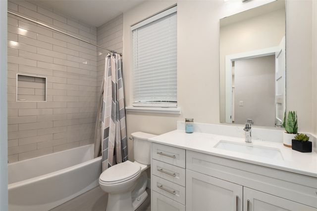 143 Arbolado Blvd, Gun Barrel City, TX 75156
