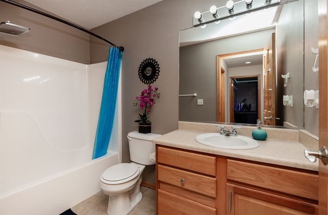 1105 SE Birch Lane, Ankeny, IA 50021