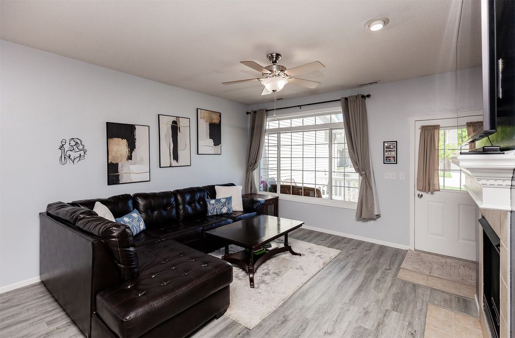 1105 SE Birch Lane, Ankeny, IA 50021