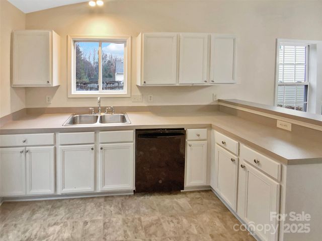 1214 Triece Lane, Charlotte, NC 28215